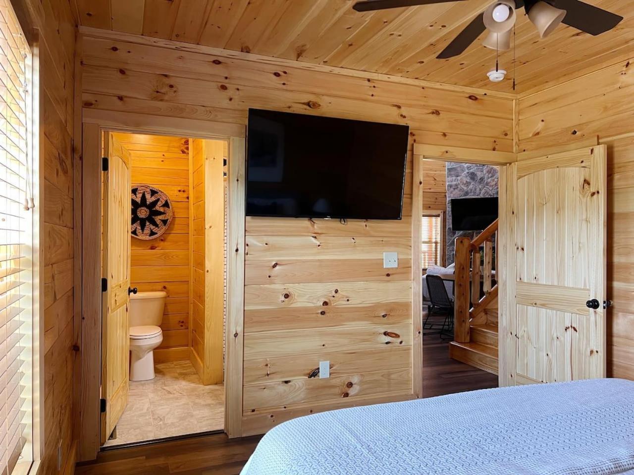 Splendid 2Cabins Sleeps 28 Pool Hot Tub More 비둘기 포지 외부 사진